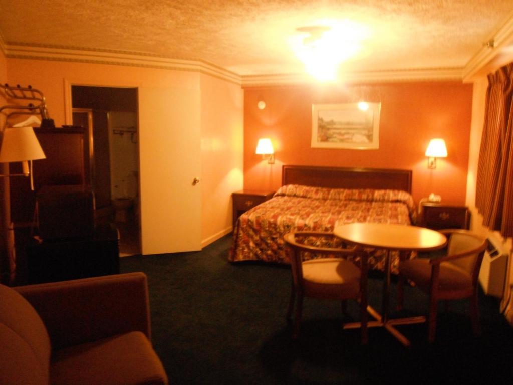 Lexington Inn Room photo